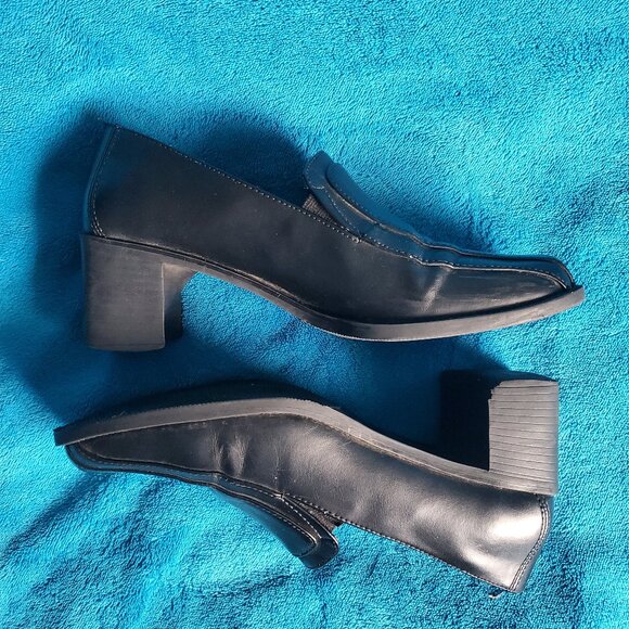 Women's Black Jessica Heel Loafers - Picture 3 of 5